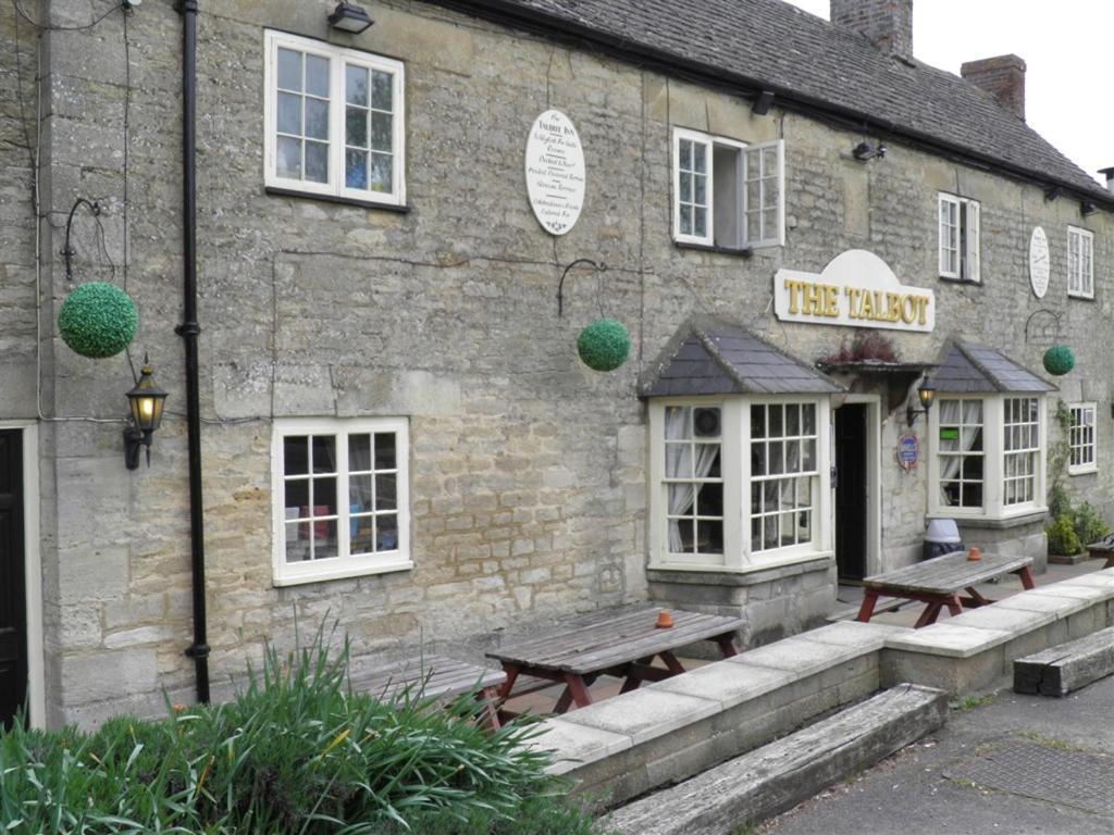 The Talbot Inn Eynsham Kültér fotó