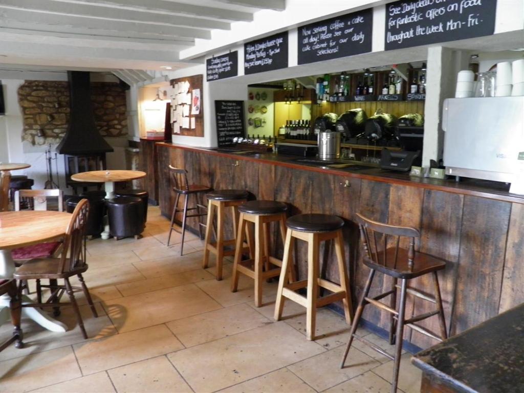 The Talbot Inn Eynsham Kültér fotó